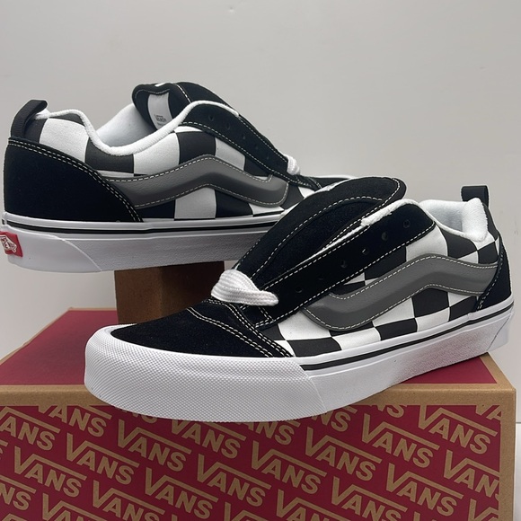 Vans Men’s Knu Skool
Mega Check Black
VN0009QCCJJ
Sneakers - Picture 8 of 16